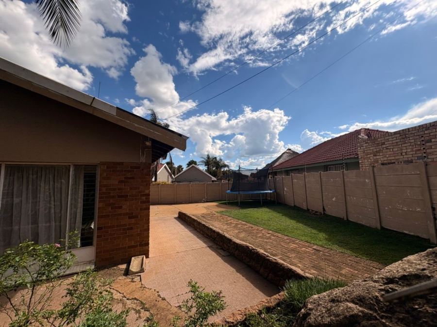 3 Bedroom Property for Sale in Flimieda North West